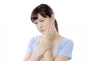 ４