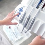 インプラントとブリッジ、歯を失ったときにはどちらの治療をするのがいい？